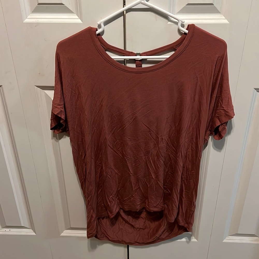 Maurices flowy short sleeve blouse with back detail